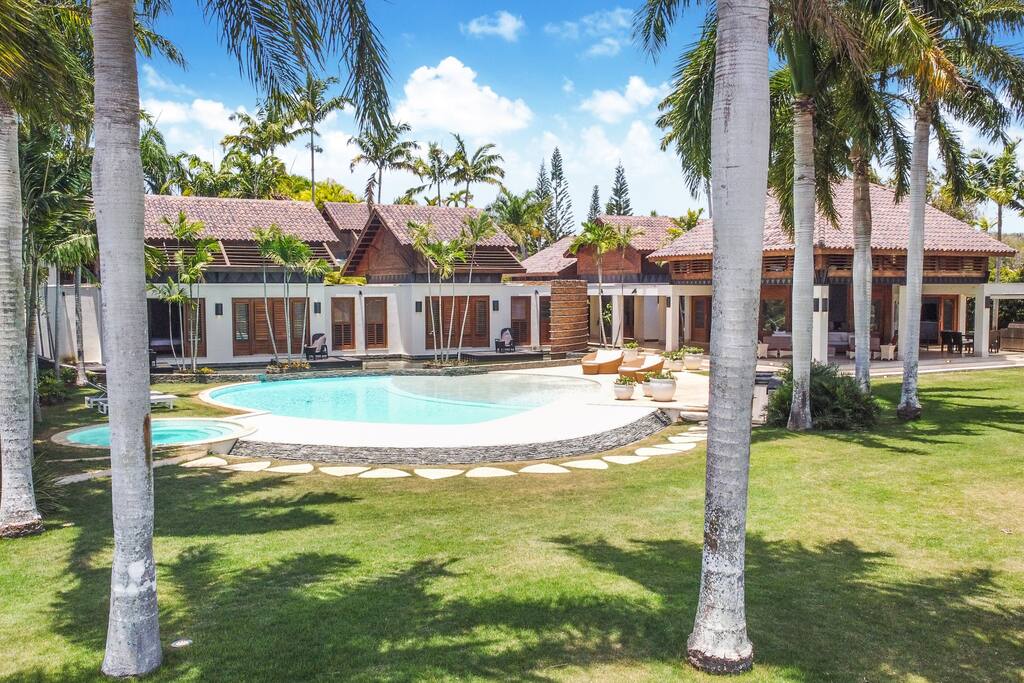 Casa de Campo Ocean View Villa for Rent – All-inclusive Modern Villa with Chef, Butler & Maid - Villas in Punta Cana