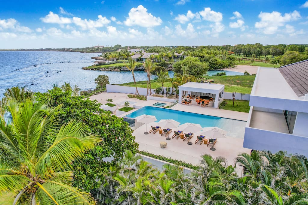 New Oceanfront Casa de Campo Luxury Villa with Infinity Pool, Private Beach Access, and Full Amenities - Villas in Punta Cana