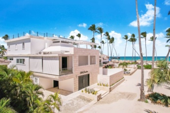 Amazing Beachfront Villa Pandora – Luxury Beachfront Villa in Los Corales, Bavaro